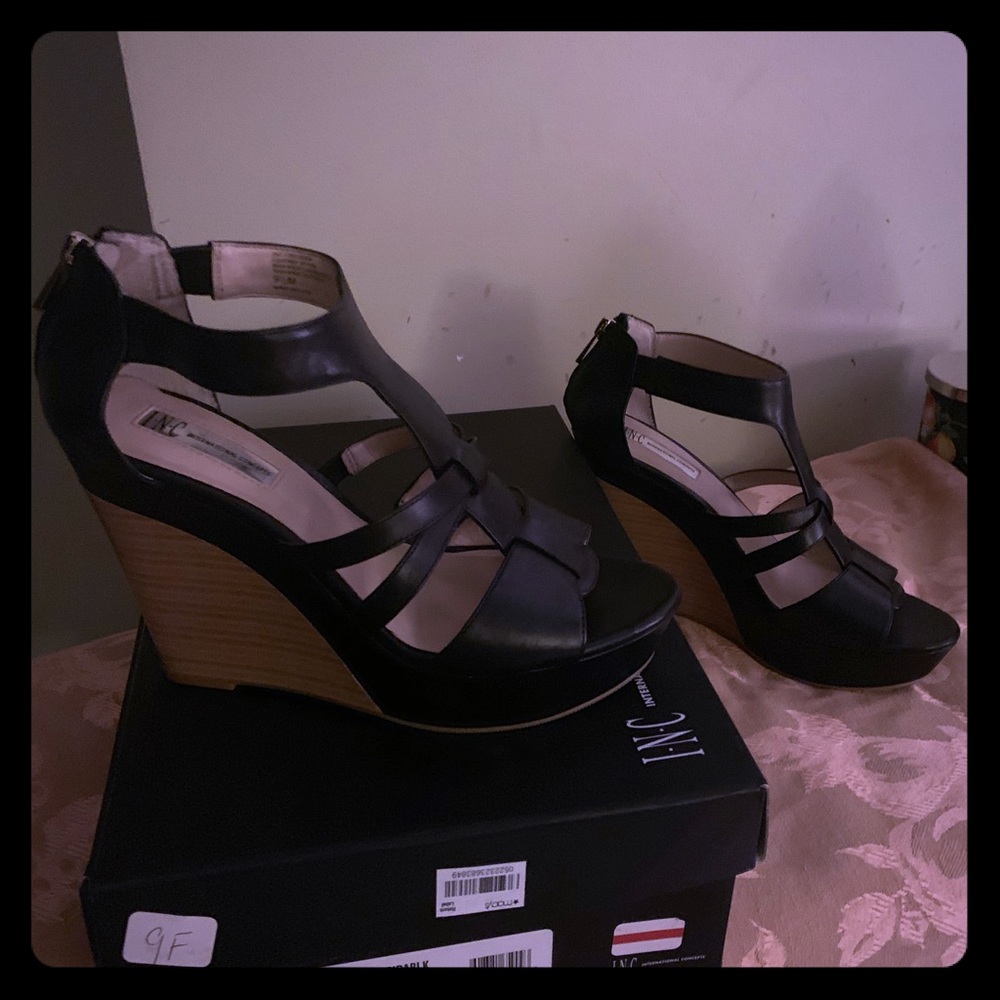 Wedge sandals